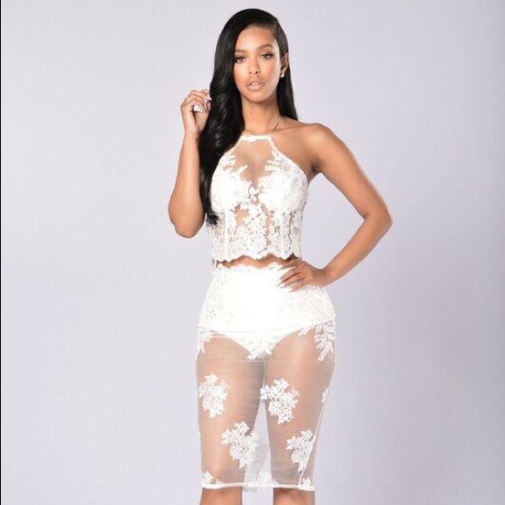Fashion Nova Baby’s Breath Set - White